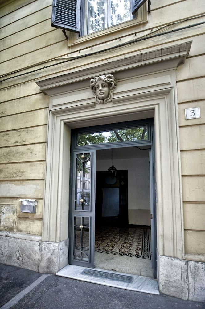 Hotel Tinkerbell Roma
