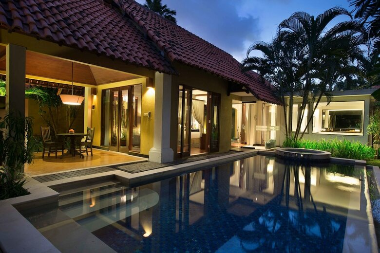 Villa Alaya Dedaun Kuta