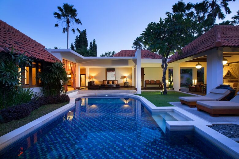 Villa Alaya Dedaun Kuta