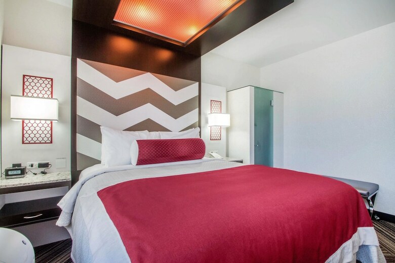 The Vue Hotel, Ascend Hotel Collection