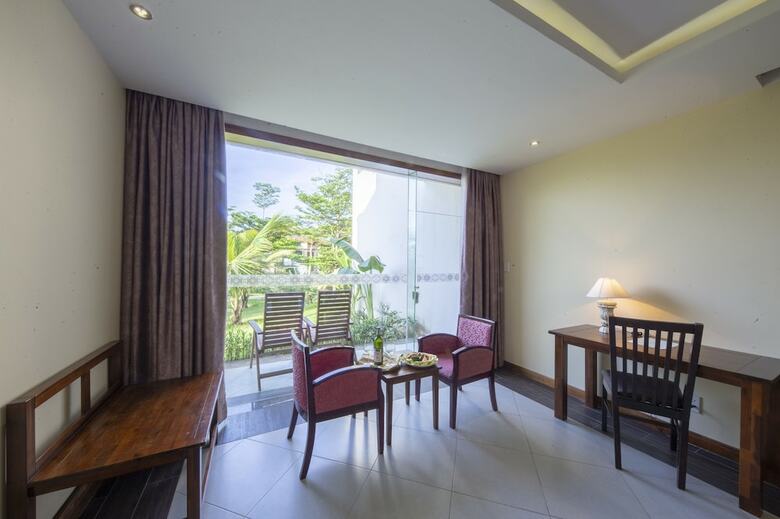 Hotel Bao Ninh Beach Resort