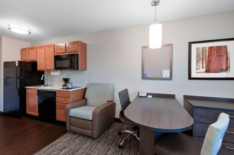 Aparthotel Candlewood Suites Medford