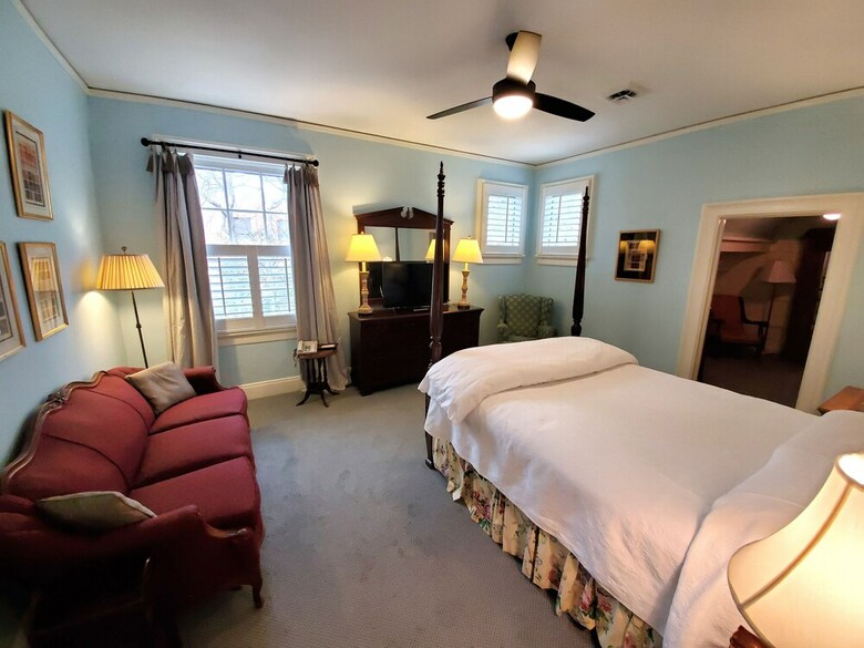 Bed & Breakfast Morehead Inn