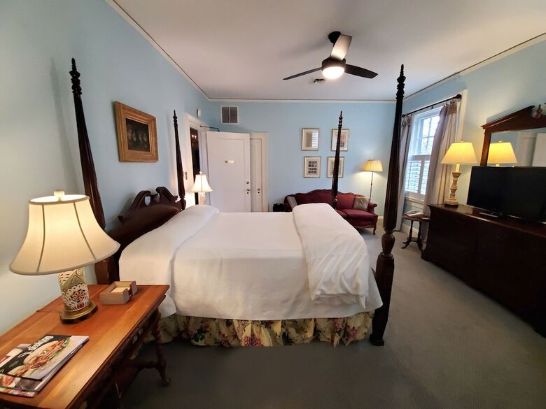 Bed & Breakfast Morehead Inn