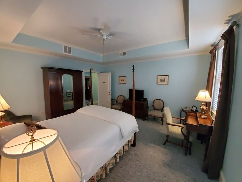 Bed & Breakfast Morehead Inn