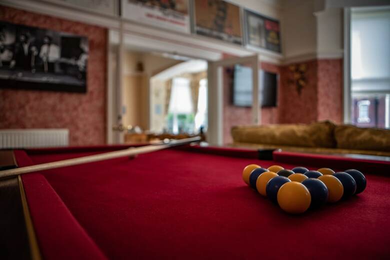 Raincliffe Hotel
