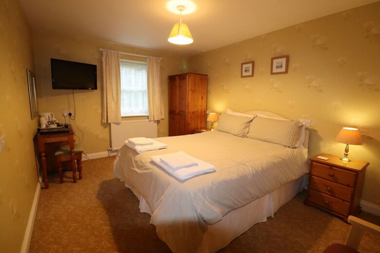 Raincliffe Hotel