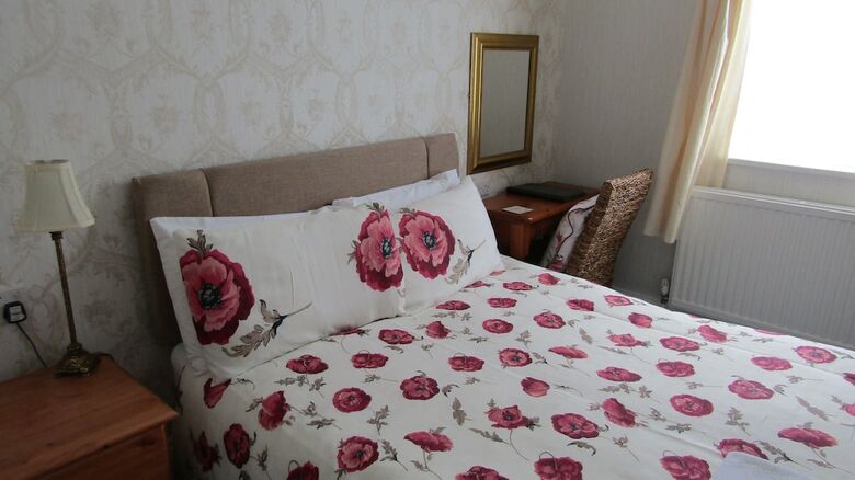 Raincliffe Hotel