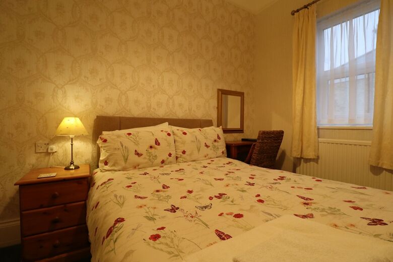 Raincliffe Hotel
