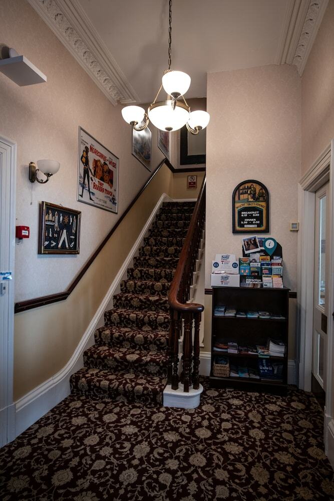 Raincliffe Hotel