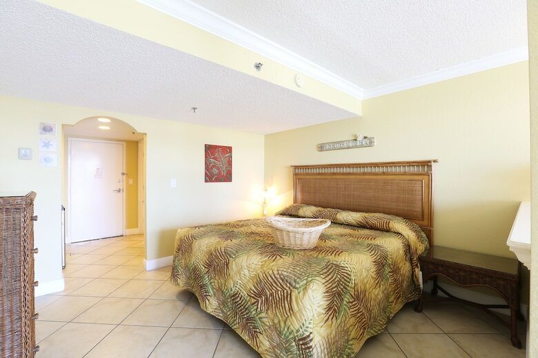Hotel Barefoot Beach Club