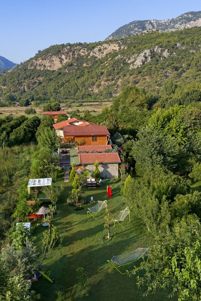 Pension Flora Garden Pansiyon