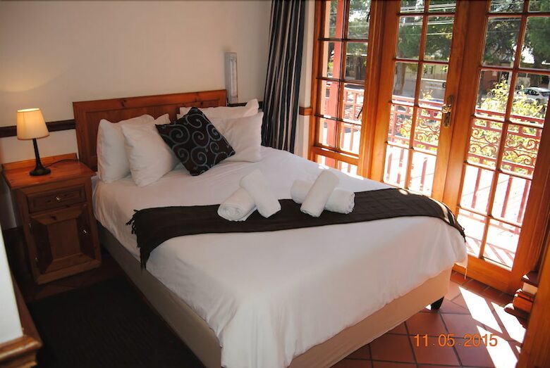 Hotel Oakwood Lodge