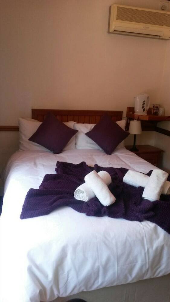 Hotel Oakwood Lodge
