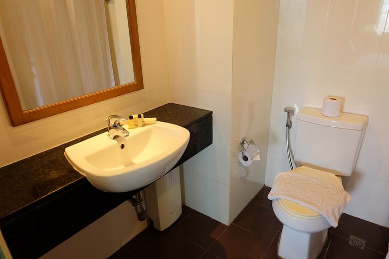 Hotel Green Mansion & Service Apartment