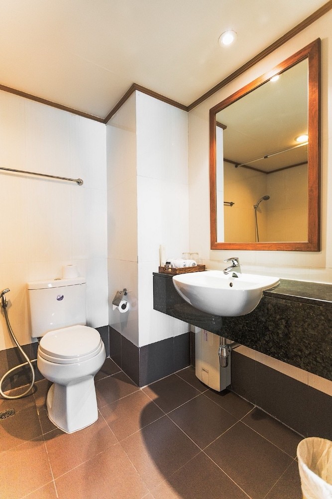 Hotel Green Mansion & Service Apartment