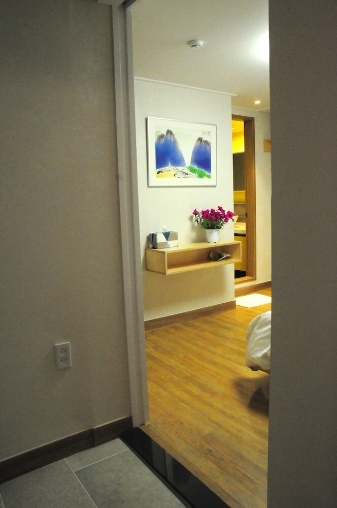 Hotel Seochon B&B Suran