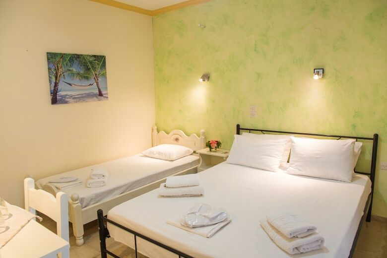 Aparthotel Aristides Studios
