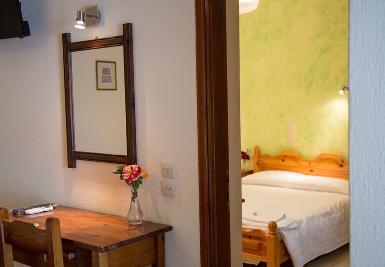 Aparthotel Aristides Studios