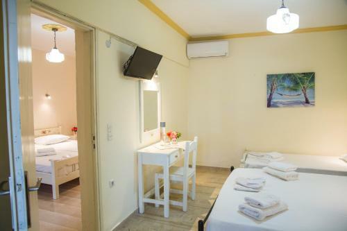 Aparthotel Aristides Studios