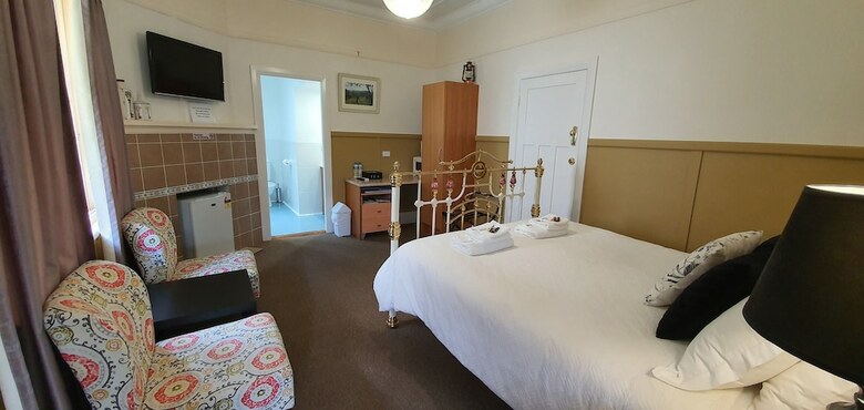 Hotel Coppers Hill Private Accommodation