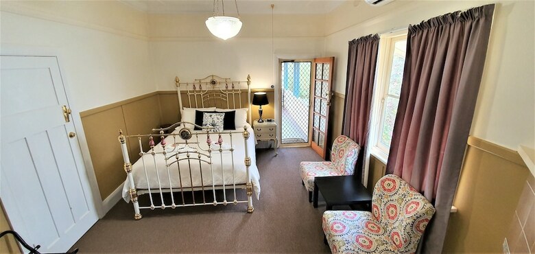 Hotel Coppers Hill Private Accommodation