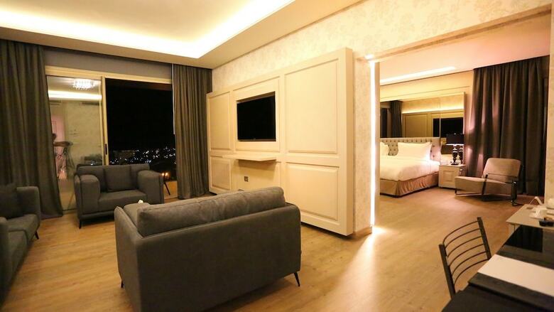Mist Hotel And Spa By Warwick