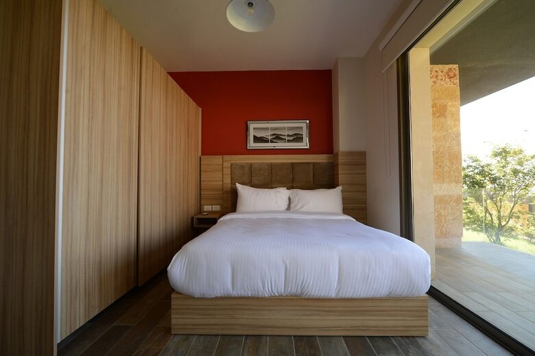 Mist Hotel And Spa By Warwick