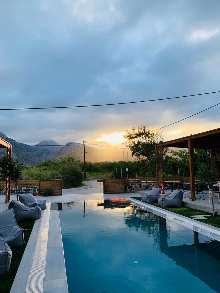 Apartamentos Ikaros Suites
