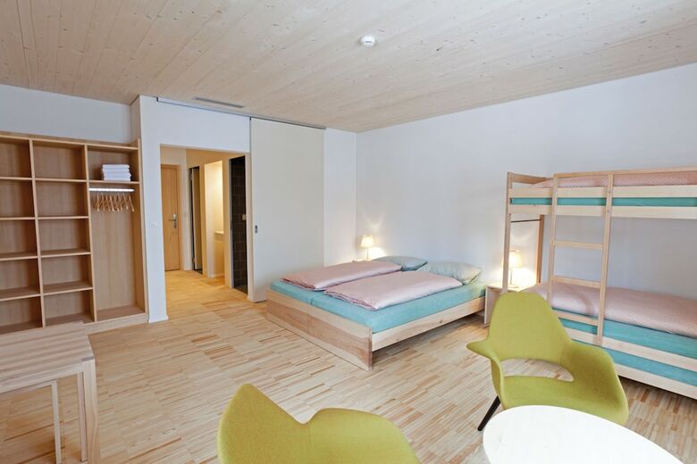 Hostal Youth Hostel St. Moritz