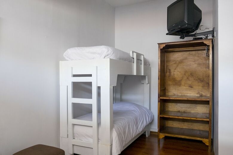 Hostal Posada Del Maple - Hostel
