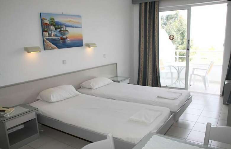 Aparthotel Lagonas Beach Hotel