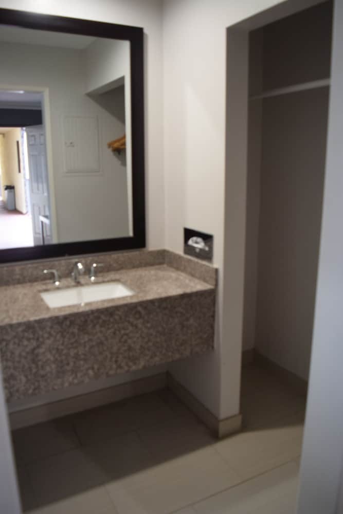 Posada Deluxe Inn Hawthorne