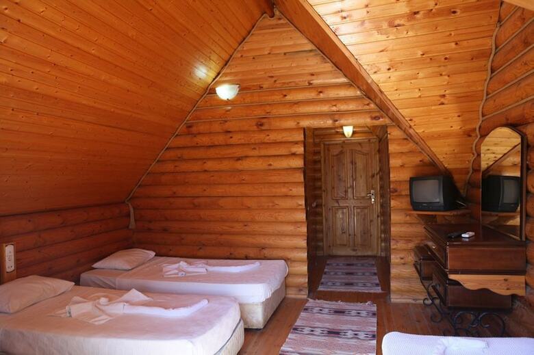Woodline Hotel