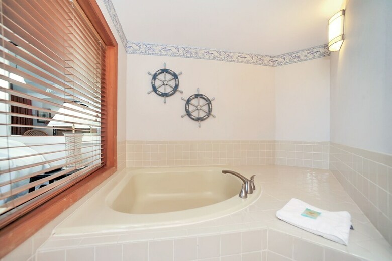 Oceanique Resort By Capital Vacations