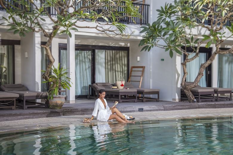 Hotel Away Bali Legian Camakila Resort