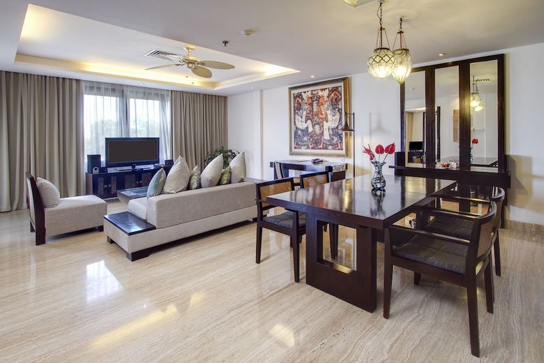 Hotel Away Bali Legian Camakila Resort