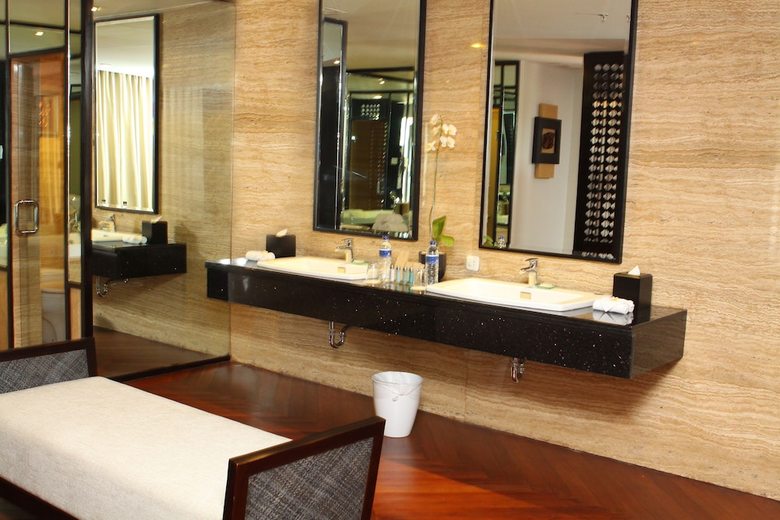 Hotel Away Bali Legian Camakila Resort