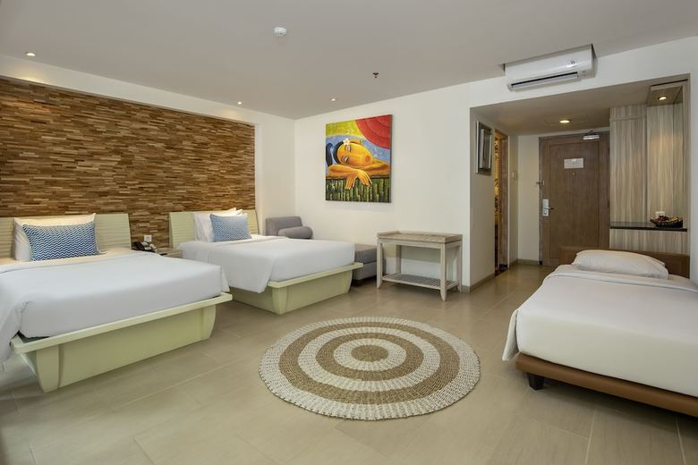 Hotel Away Bali Legian Camakila Resort