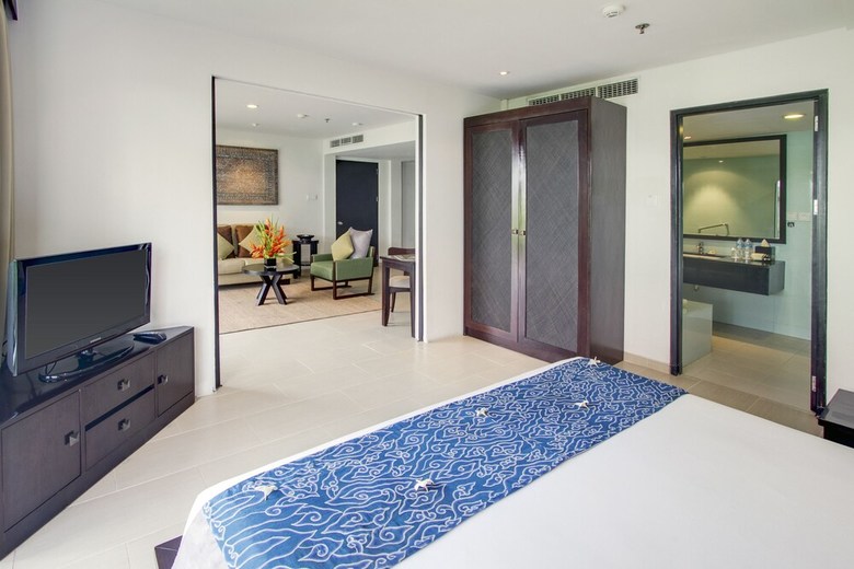 Hotel Away Bali Legian Camakila Resort
