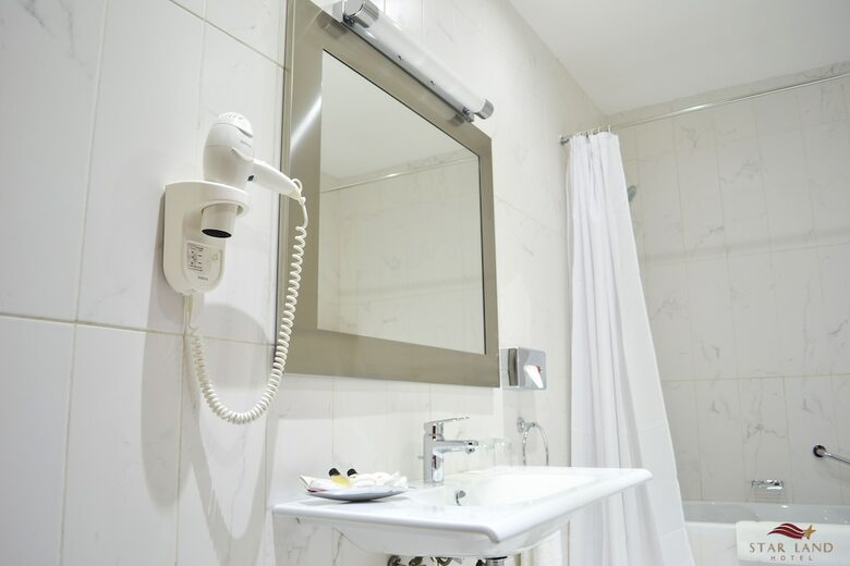 Star Land Hotel