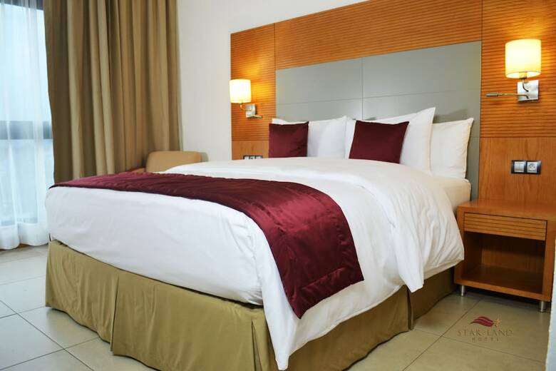 Star Land Hotel