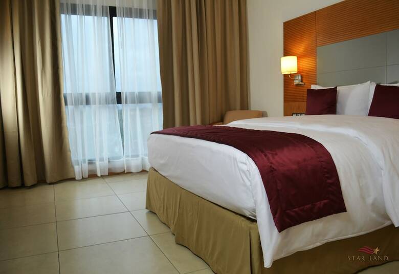 Star Land Hotel