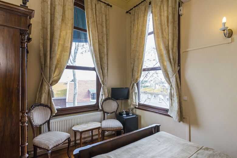 Anastasia Meziki Hotel