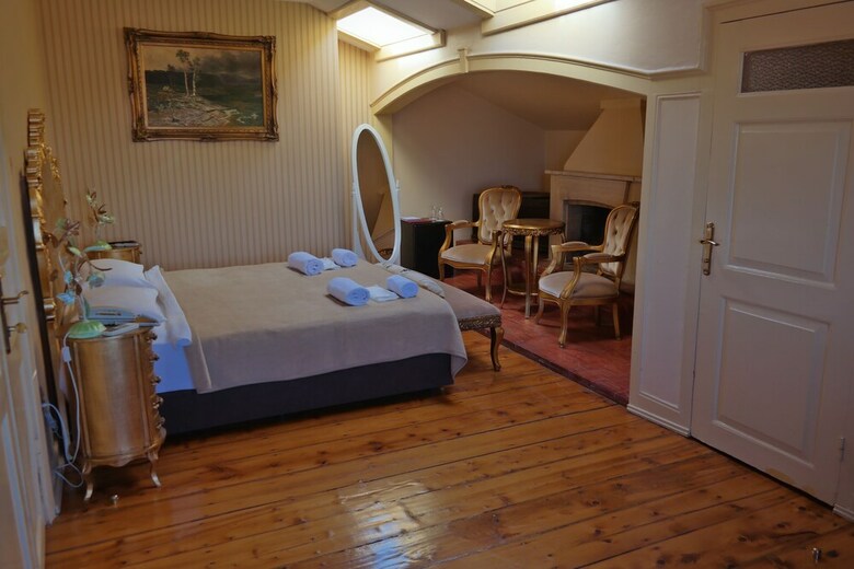 Anastasia Meziki Hotel