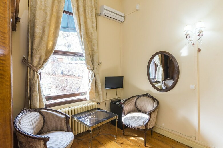 Anastasia Meziki Hotel