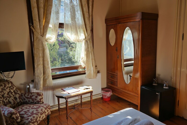 Anastasia Meziki Hotel
