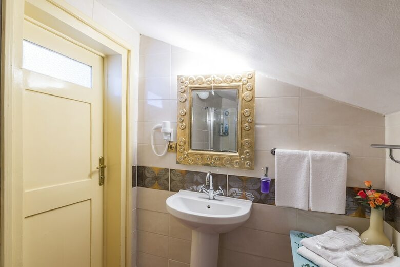 Anastasia Meziki Hotel
