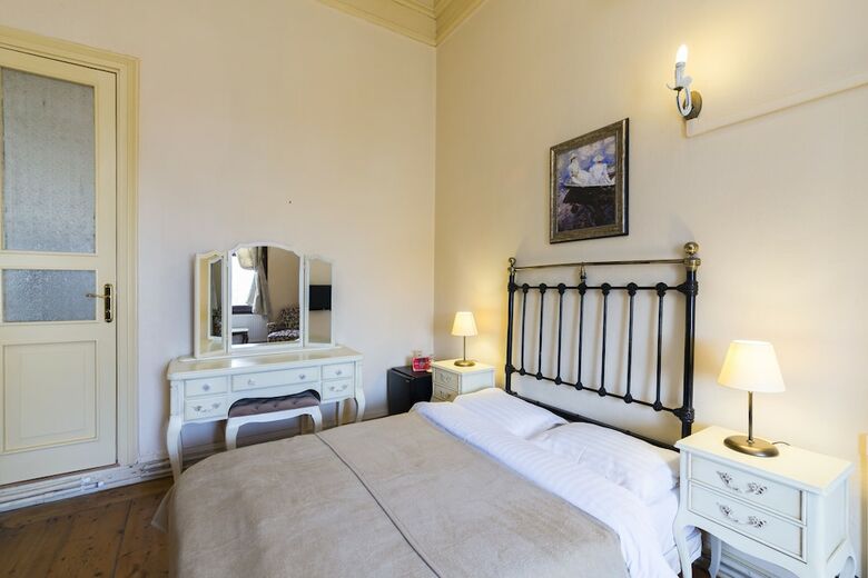 Anastasia Meziki Hotel