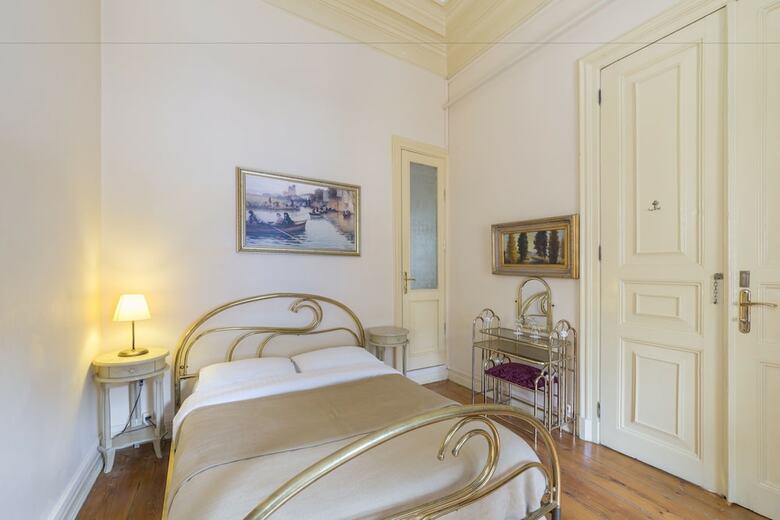 Anastasia Meziki Hotel